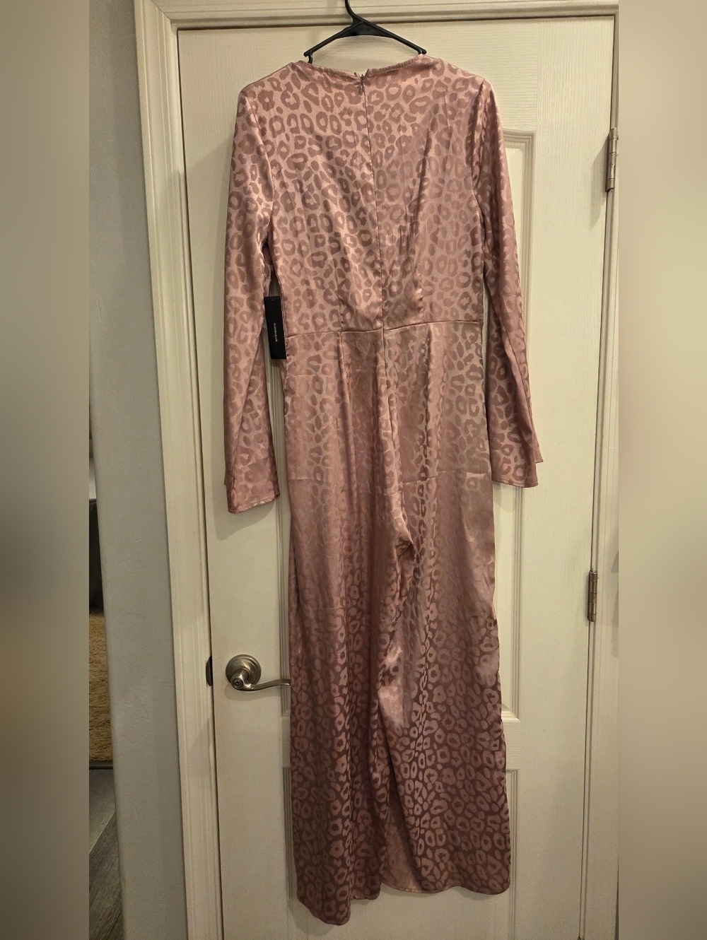NWT Untamed Dame Dusty Lavender Leopard Print Satin Jumpsuit - Picture 9 of 10